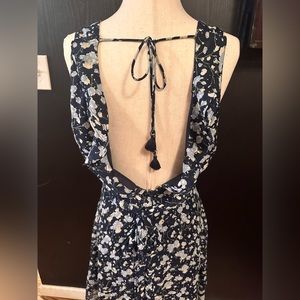 Essue Blue floral dress Size M